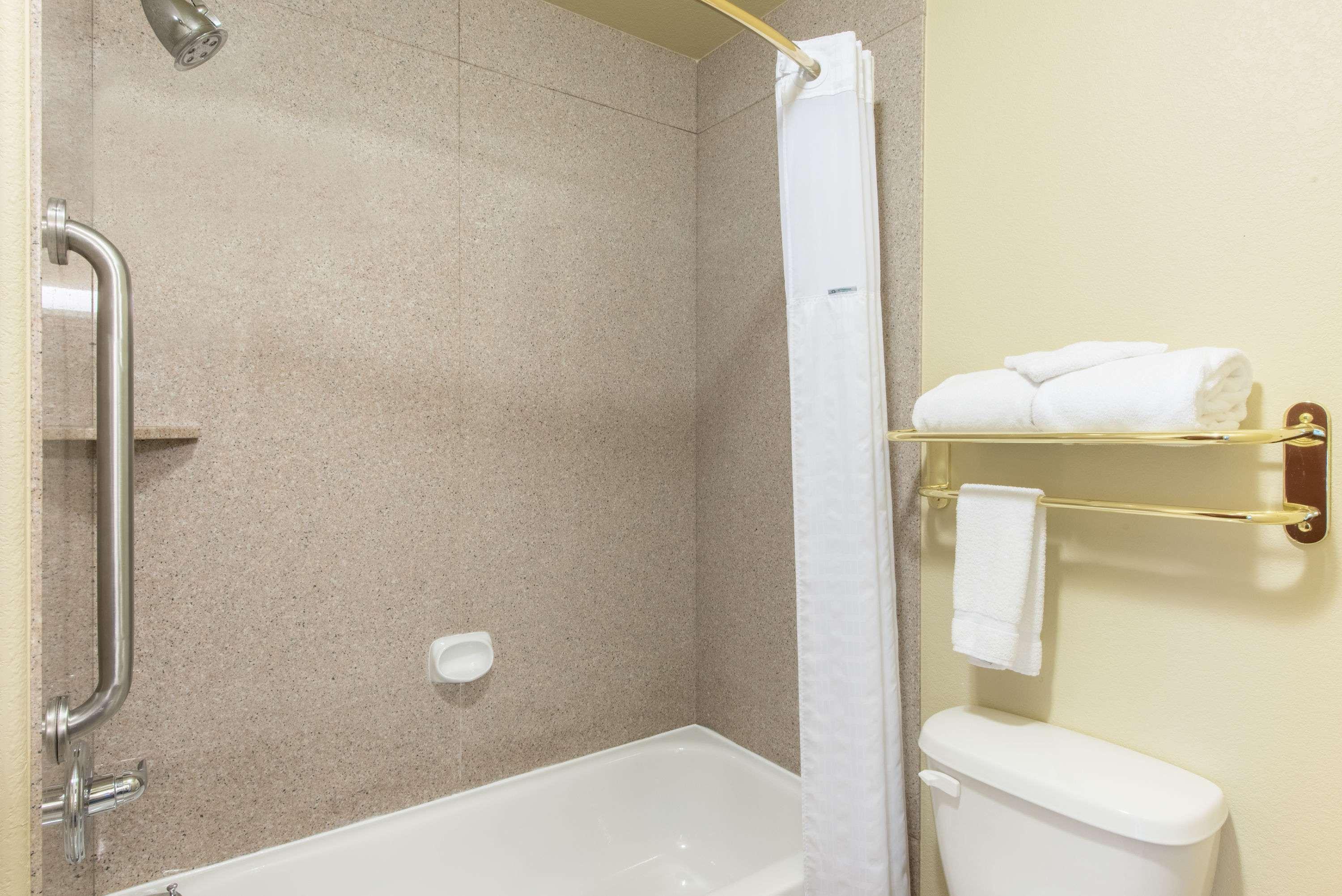 Baymont By Wyndham Wichita Falls Εξωτερικό φωτογραφία