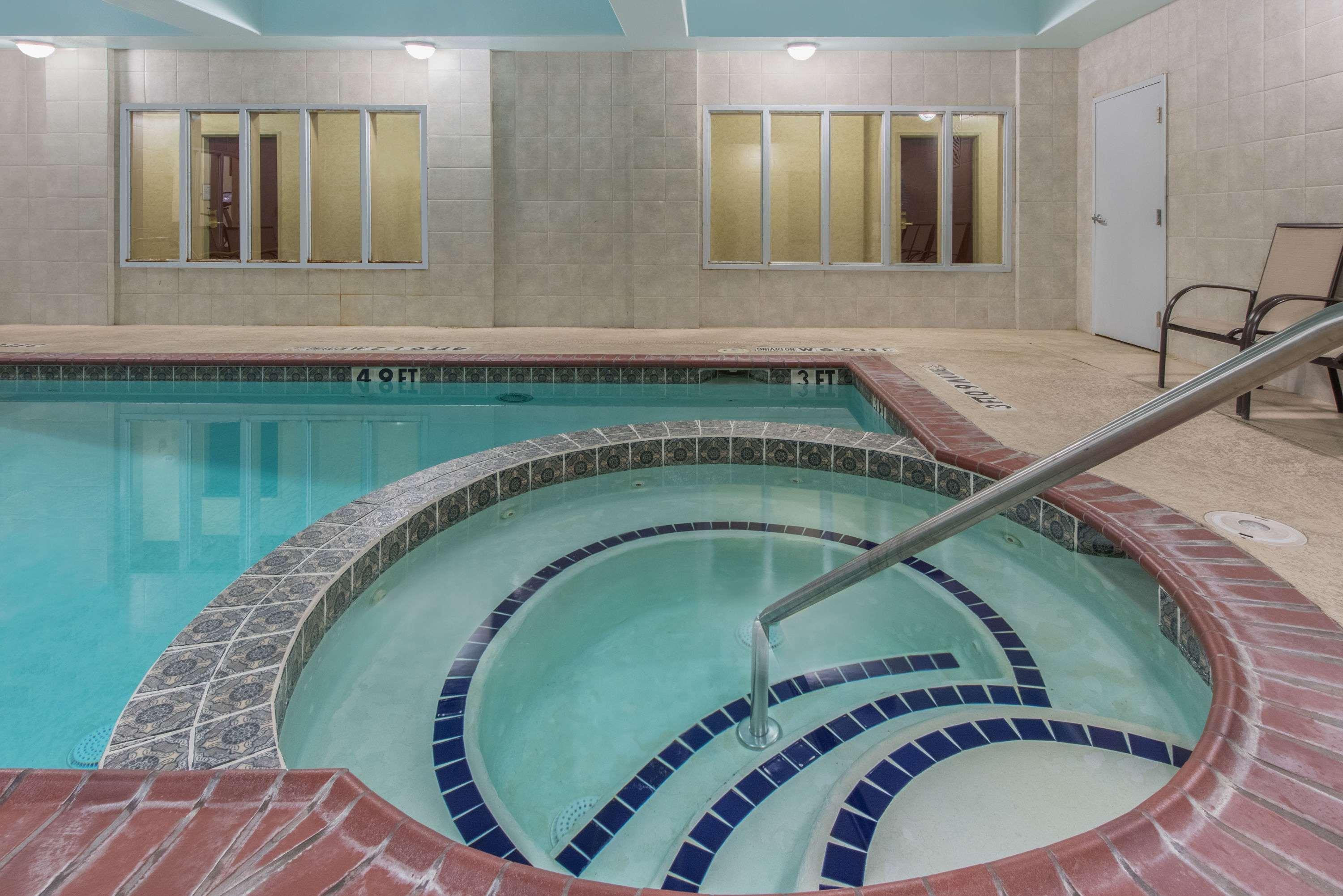 Baymont By Wyndham Wichita Falls Εξωτερικό φωτογραφία