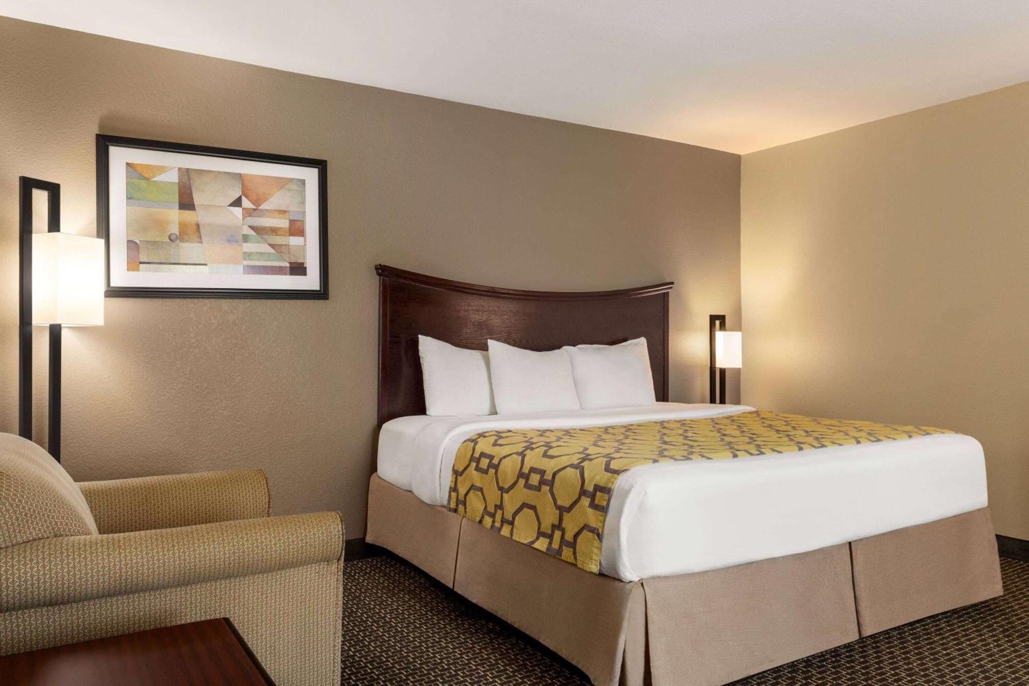 Baymont By Wyndham Wichita Falls Εξωτερικό φωτογραφία
