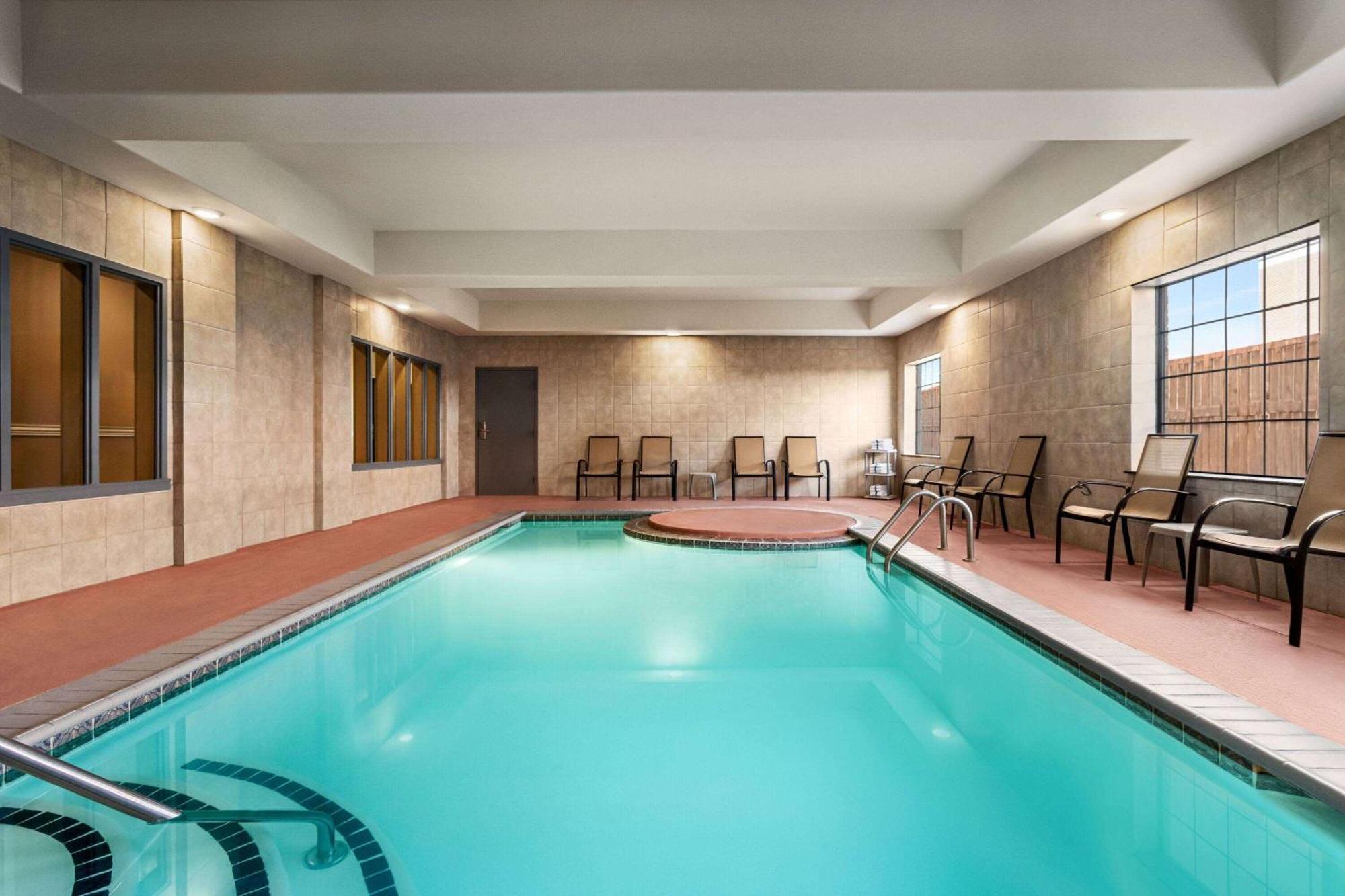 Baymont By Wyndham Wichita Falls Εξωτερικό φωτογραφία